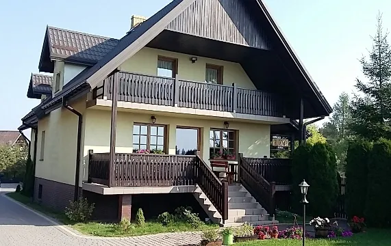 Dom nad jeziorem — zdjęcie 1